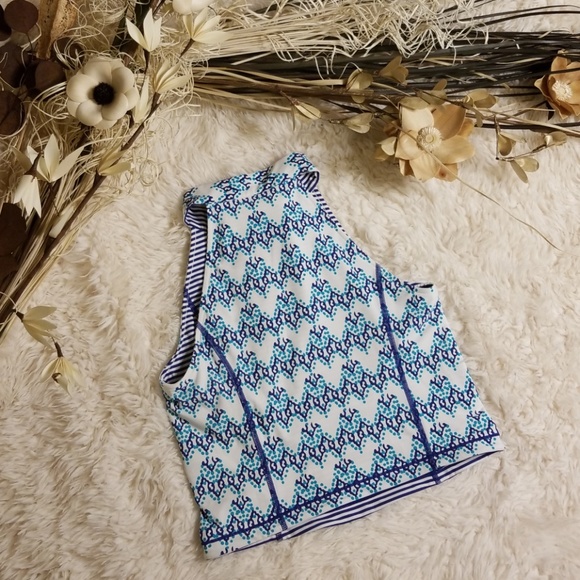 Vineyard Vines Geowave Print Reversible Rashguard - Picture 4 of 6